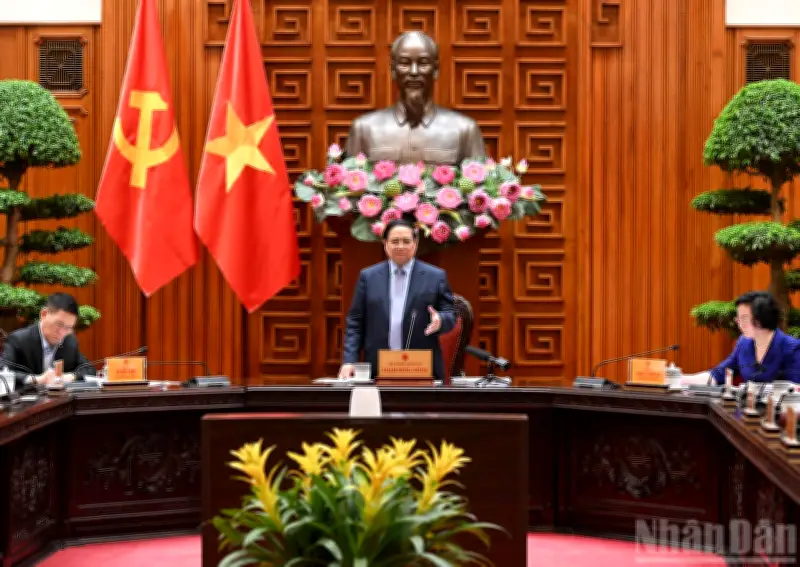 Thủ tướng Phạm Minh Chính chỉ đạo tại cuộc họp quan trọng với các lãnh đạo cấp cao