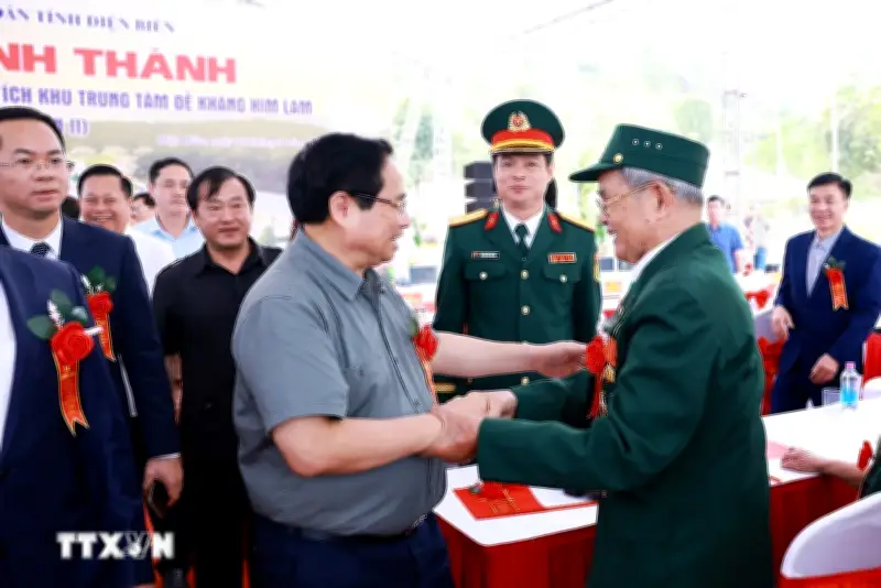 Thủ tướng Phạm Minh Chính thị sát, chỉ đạo phát triển tại Điện Biên