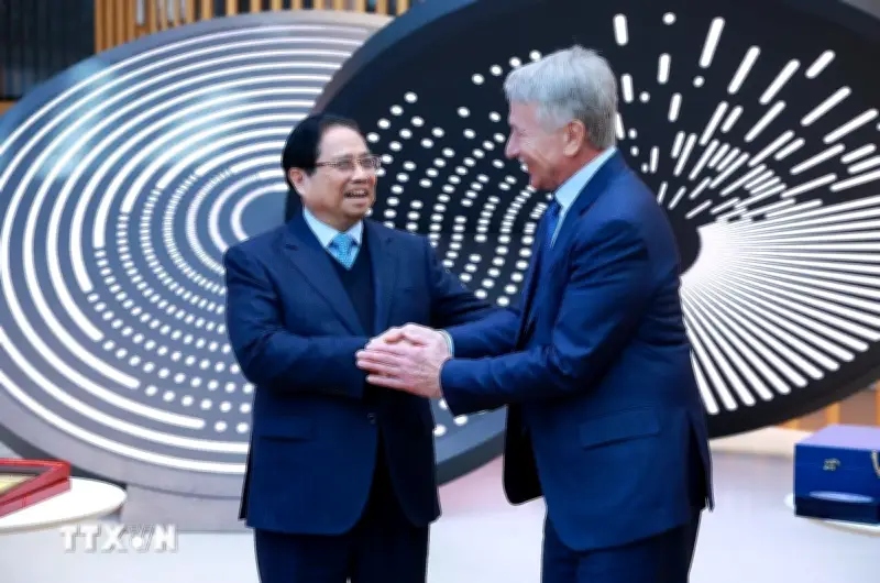 Thủ tướng Phạm Minh Chính thúc đẩy các dự án khí LNG hợp tác với Nga