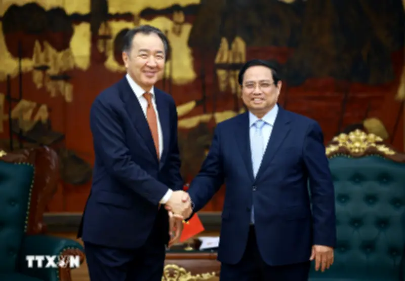 Thủ tướng Phạm Minh Chính tiếp Chủ tịch Hội đồng Ủy ban Kinh tế Á - Âu