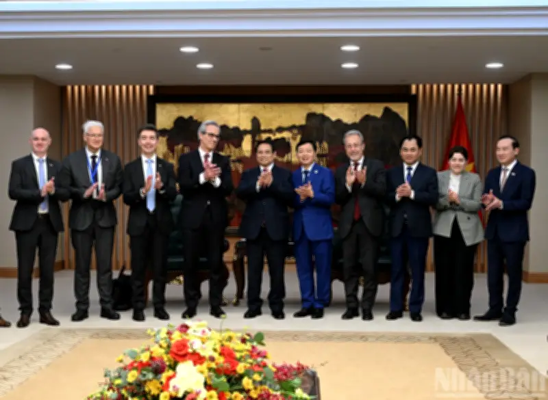 Thủ tướng Phạm Minh Chính tiếp Trưởng Đoàn thanh tra Ủy ban châu Âu Fernando Andresen Guimaraes