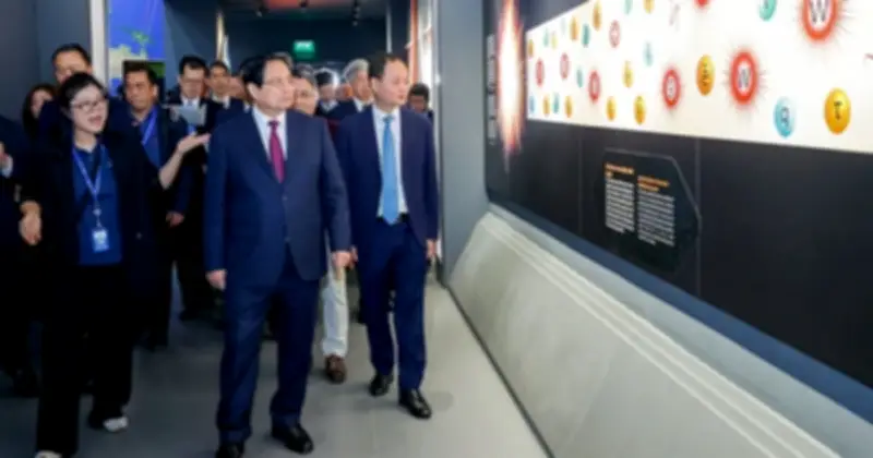 Thủ tướng tham quan Trung tâm Vũ trụ Việt Nam, khánh thành dự án 7.000 tỷ đồng