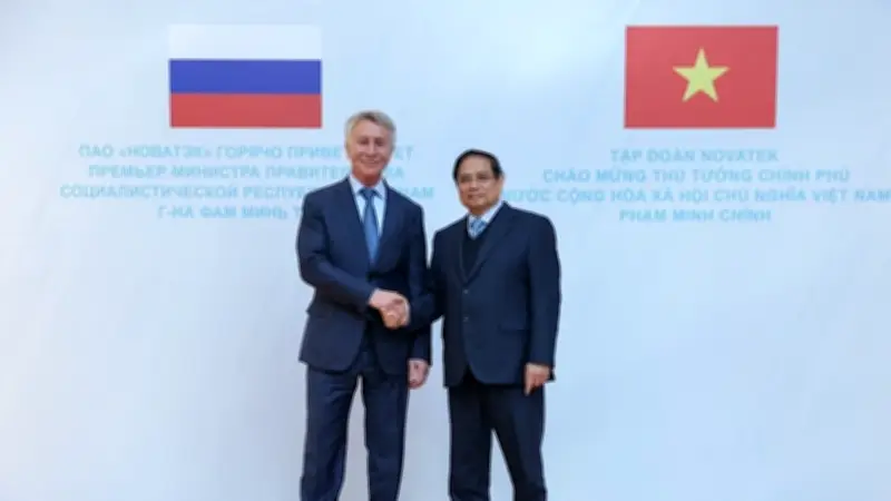 Thủ tướng thúc đẩy hợp tác phát triển các dự án khí đốt với Nga