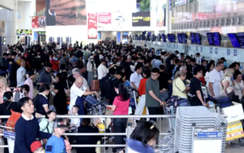 Thị trường du lịch nội địa 'nóng' sớm, du khách đặt tour trước để giữ giá tốt dịp lễ 2026