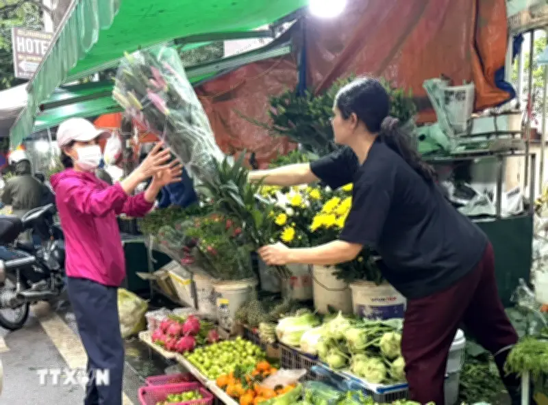 Thị trường hàng hóa rộn ràng tháng Giêng, giá cả ổn định