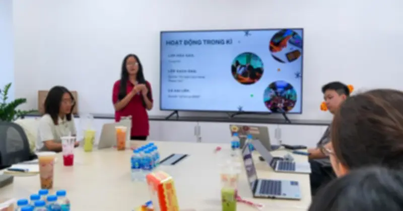 Thị Trường Lao Động 'Khát' Nhân Lực Số: Kỹ Năng Mới Định Hình Tương Lai Nghề Nghiệp