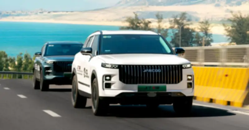 Thị trường ô tô hồi phục sau Tết, SUV cỡ nhỏ giảm giá sâu thu hút người mua