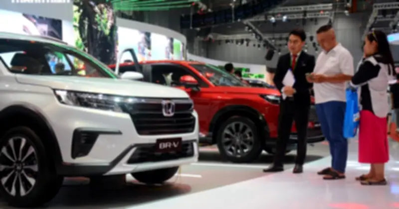 Thị trường ô tô Việt Nam khởi đầu năm 2026 ảm đạm, xe hybrid nổi lên như điểm sáng