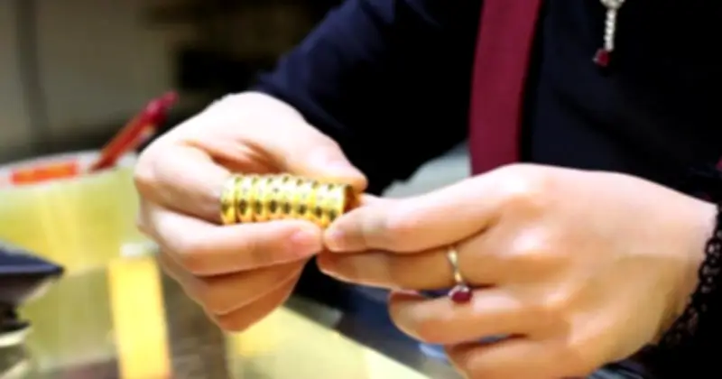 Thị trường vàng thế giới chao đảo, giảm mạnh hơn 80 USD/ounce trong 24 giờ