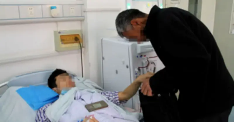 Thanh niên 20 tuổi suy thận nặng vì chủ quan với nước tiểu có bọt