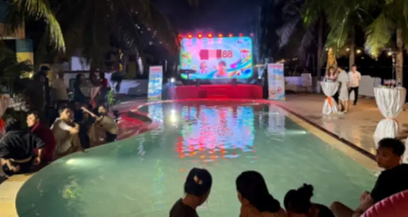 Thanh niên 27 tuổi thuê resort hạng sang mỗi dịp để quảng cáo cờ bạc trái phép