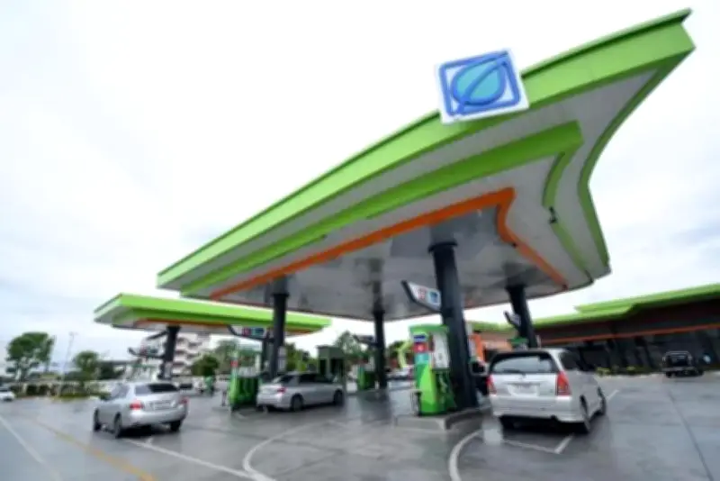 Thái Lan Đối Phó Khủng Hoảng Khan Hiếm Xăng Dầu Trên Toàn Quốc