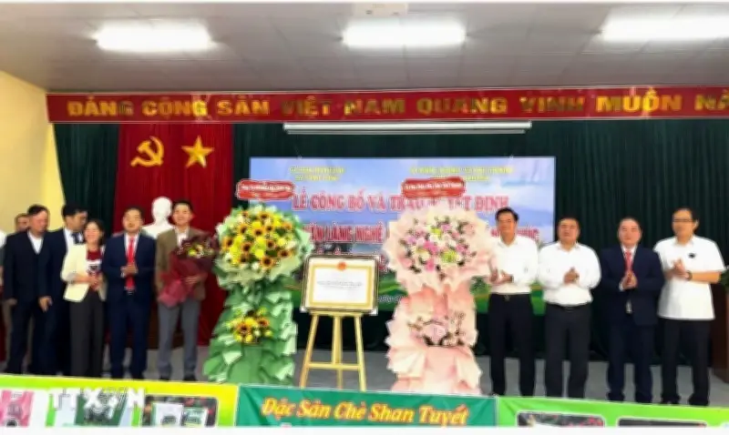 Thái Nguyên chính thức công nhận làng nghề chè Shan Tuyết đặc sản