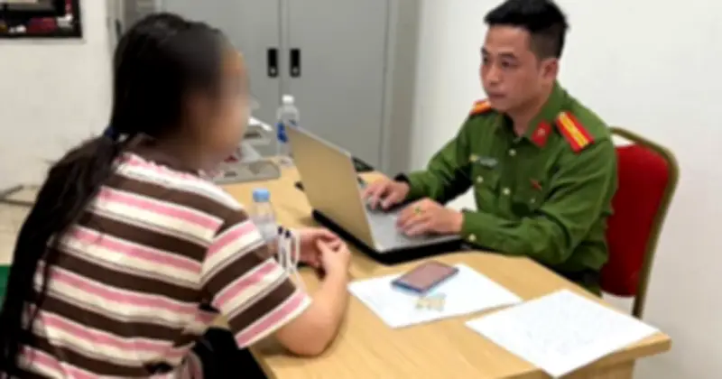 Thiếu tá Công an ngăn chặn vụ lừa đảo chiếm đoạt 2 tỷ đồng từ nữ sinh