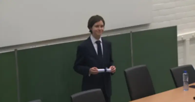 Thần đồng Bỉ 15 tuổi Laurent Simons tốt nghiệp tiến sĩ, hướng tới mục tiêu kéo dài tuổi thọ