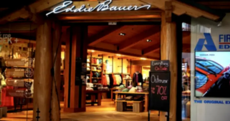 Thương hiệu Mỹ Eddie Bauer đóng cửa 174 cửa hàng sau thất bại tìm nhà đầu tư