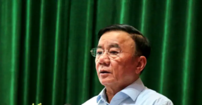 Thường trực Ban Bí thư Trần Cẩm Tú trình bày chương trình hành động với cử tri