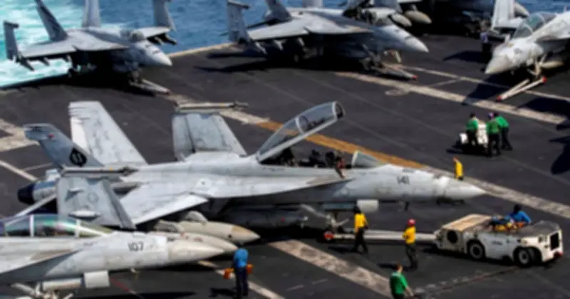 Thủy thủ Mỹ bị thương trên tàu sân bay Abraham Lincoln ở biển Ả Rập