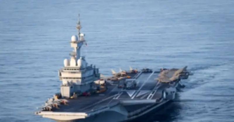 Thủy thủ Pháp lạc vị trí tàu sân bay vì bật ứng dụng chạy bộ