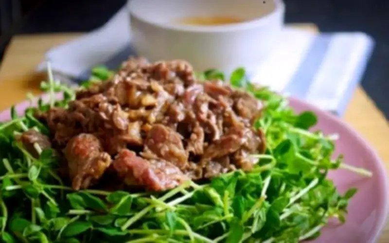 Tại sao người xưa dặn 'tháng 2 ăn lá, tháng 3 ăn hoa'?