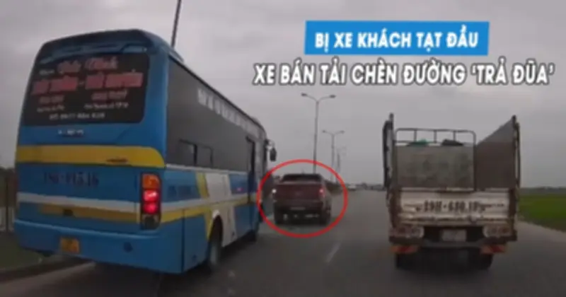 Tài xế bán tải lạng lách trả đũa xe khách tạt đầu trên quốc lộ 10