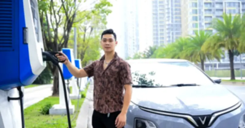 Tài xế công nghệ bỏ túi hàng trăm triệu nhờ chuyển đổi sang xe điện