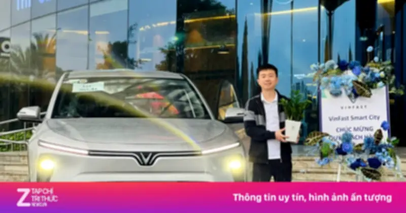 Tài xế công nghệ tiết kiệm 120 triệu đồng/năm nhờ chuyển sang xe điện VinFast Limo Green