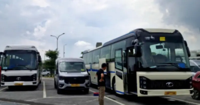 Tài xế du lịch thất thu vì giá dầu tăng sốc, mỗi bình phải bù thêm 800.000 đồng