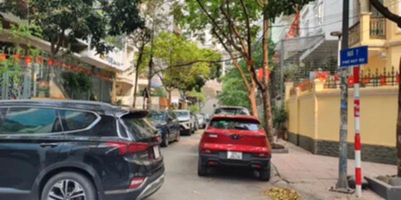 Tài xế Hà Nội bị đánh khi đòi vé giữ xe: Người thu tiền mới làm việc