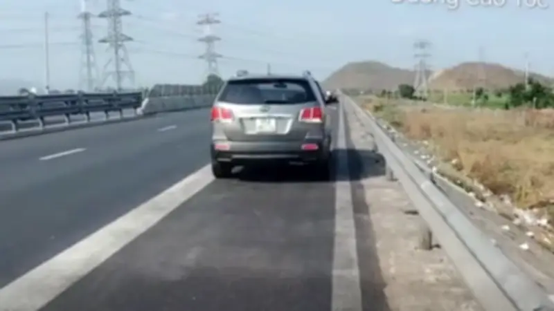 Tài xế ngủ trên cao tốc Vĩnh Hảo-Phan Thiết bị phạt 13 triệu đồng