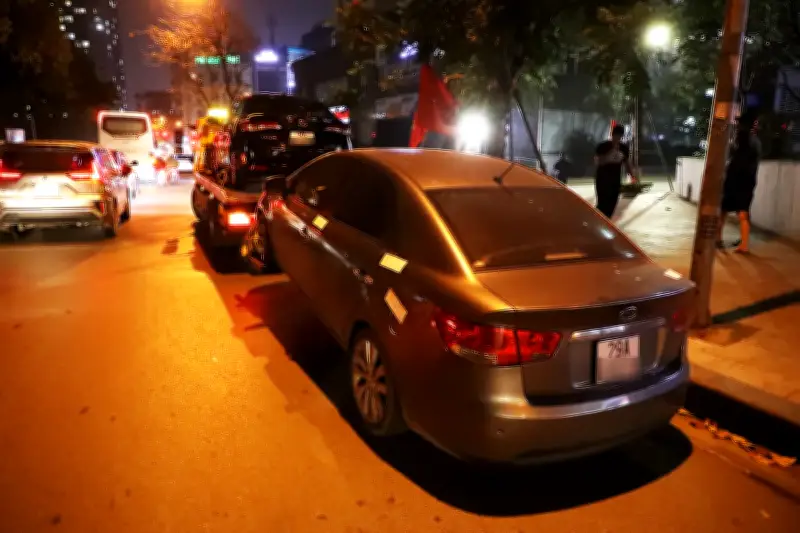 Tài xế vi phạm nồng độ cồn, 3 ô tô bị CSGT Hà Nội niêm phong trong đêm