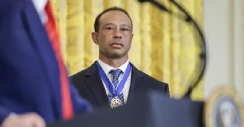 Tiger Woods: Huyền thoại golf và chuỗi tai nạn tự hủy hoại bản thân