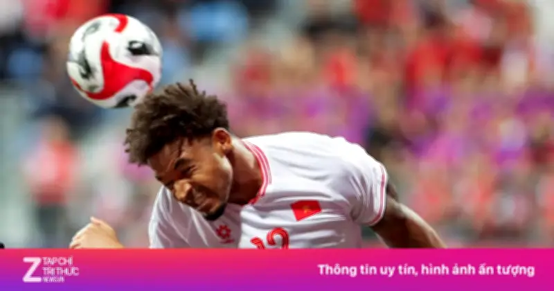 Tiền đạo Xuân Son chấn thương cơ đùi trái trong buổi tập tuyển Việt Nam