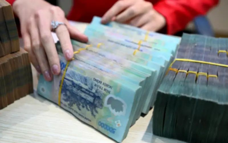 Tin sáng 11/3: Tăng lương cơ sở 8%, cán bộ công chức nhận thêm bao nhiêu mỗi tháng?