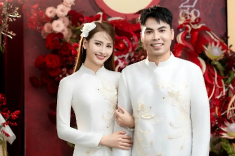 Tiền vệ Đức Huy và MC Mù Tạt chính thức tổ chức lễ ăn hỏi, chuẩn bị đám cưới tháng 3