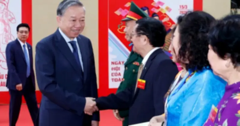 Tổng Bí thư Tô Lâm và các lãnh đạo cấp cao thực hiện bỏ phiếu bầu cử Quốc hội khóa XVI