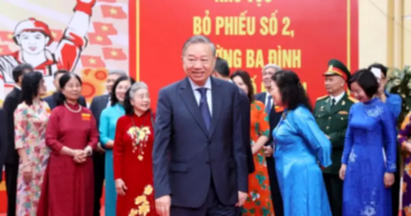 Tổng Bí thư Tô Lâm và các lãnh đạo cấp cao thực hiện quyền bầu cử tại Hà Nội