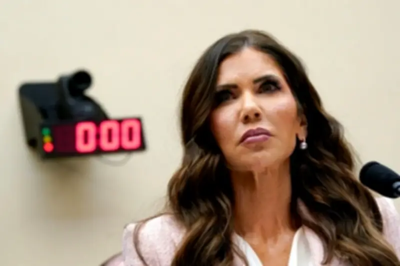 Tổng thống Mỹ Donald Trump thay Bộ trưởng An ninh Nội địa