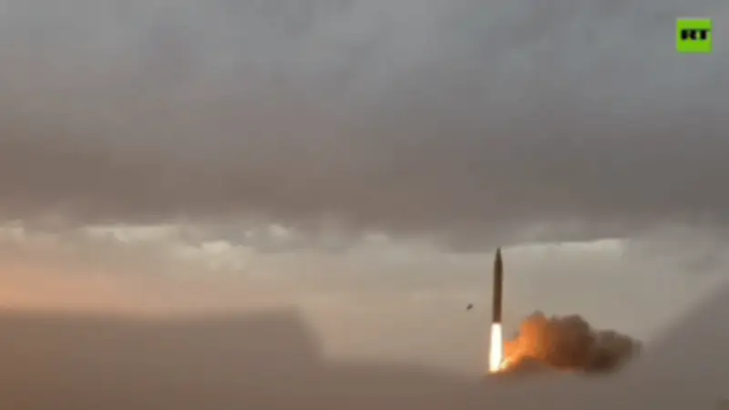 Tổng thống Trump cảnh báo tấn công gấp 20 lần nếu Iran phong tỏa Eo biển Hormuz