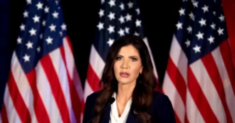 Tổng thống Trump thay thế Bộ trưởng Noem sau cuộc chất vấn kéo dài tại quốc hội