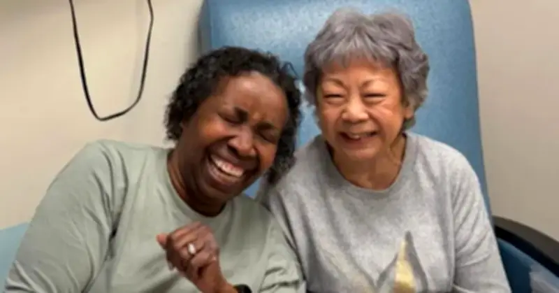 Tình bạn 50 năm: Người bạn thân không rời bên cạnh trong cuộc chiến ung thư vú