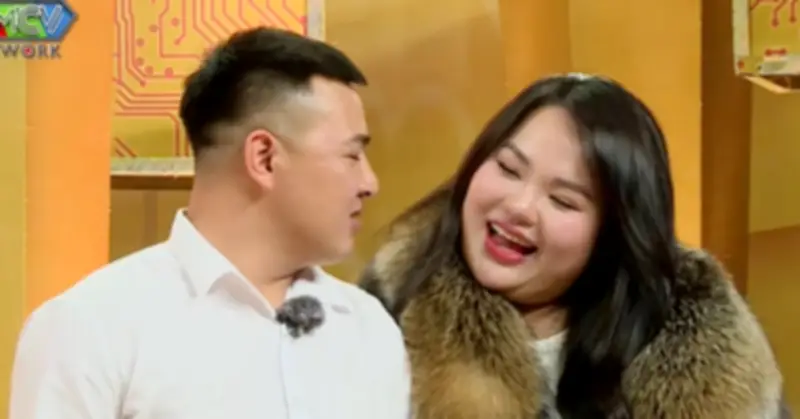 Tình yêu vượt rào cản của cặp đôi Vợ chồng son: Từ TikTok đến đám cưới bị ném mắm tôm