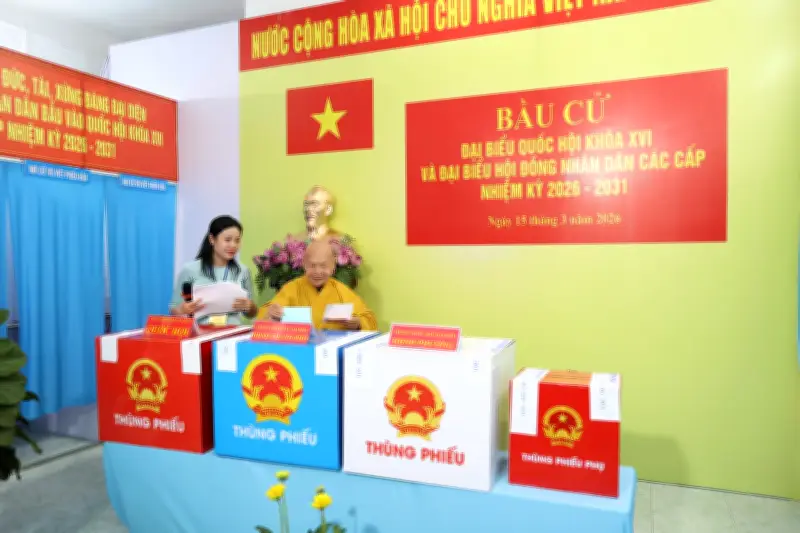 Toàn cảnh ngày bầu cử: Cử tri cả nước đi bỏ phiếu đại biểu Quốc hội và HĐND