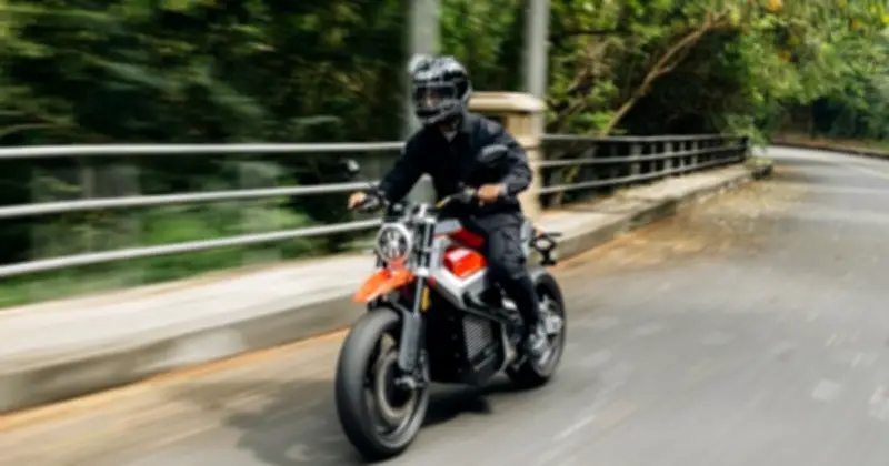 Top 5 xe máy điện nhanh nhất Việt Nam: Tốc độ lên đến 130km/h, giá từ vài chục đến trăm triệu đồng