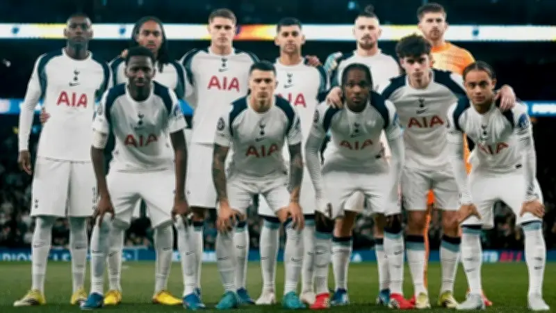 Tottenham Hotspur: Tham vọng lớn, thực tế phũ phàng và cuộc chiến trụ hạng