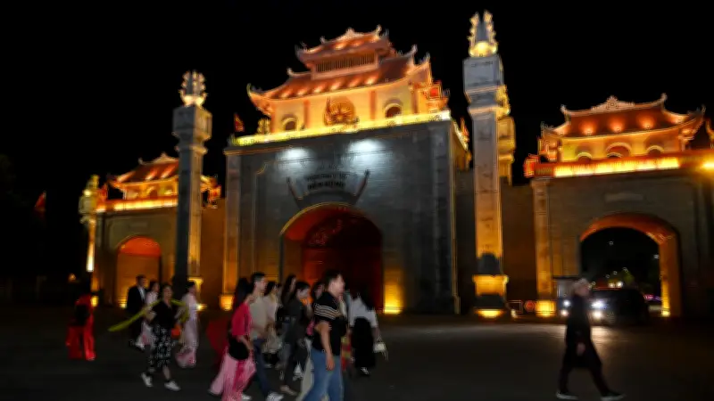 Tour Đêm Đền Hùng: Trải Nghiệm Tâm Linh Độc Đáo Trên Đất Tổ Phú Thọ