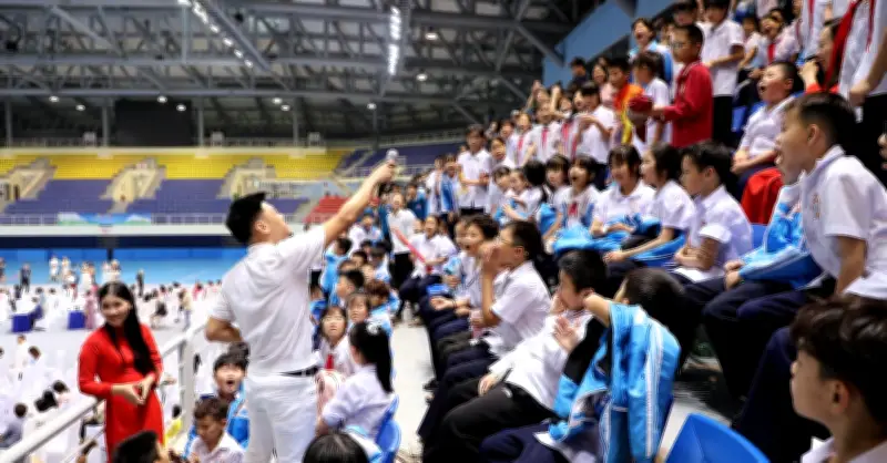 Toyota cùng 1.000 học sinh Quảng Ninh sôi nổi học an toàn giao thông