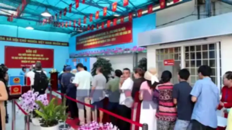 TP.HCM: Hơn 5.000 khu vực bỏ phiếu mở cửa, gần 9,7 triệu cử tri thực hiện quyền công dân