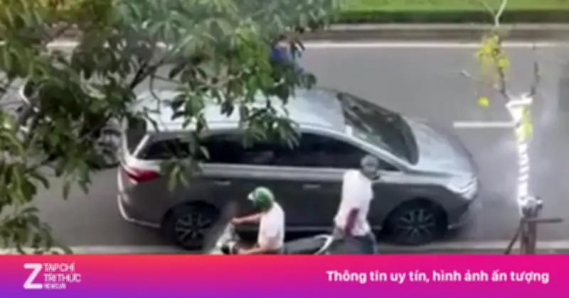 TP.HCM: Khởi tố hai đối tượng đi xe máy hành hung tài xế ôtô sau va chạm