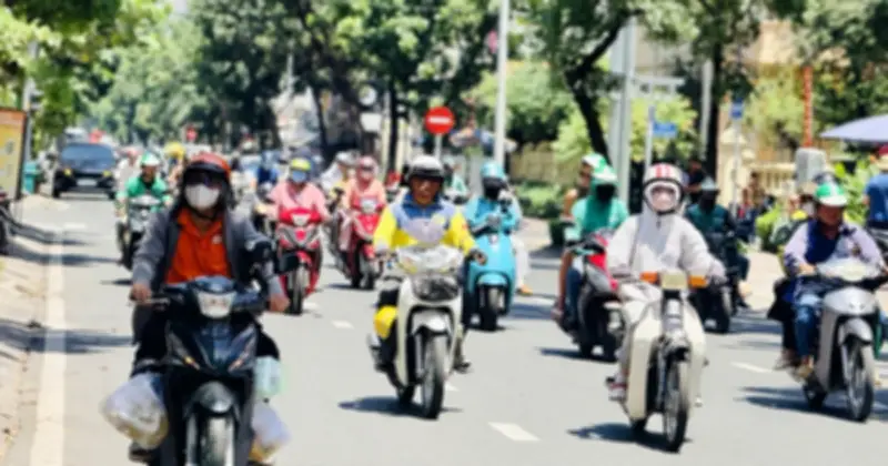 TP.HCM nắng nóng gay gắt, nhiệt độ có thể lên 36°C trong những ngày tới